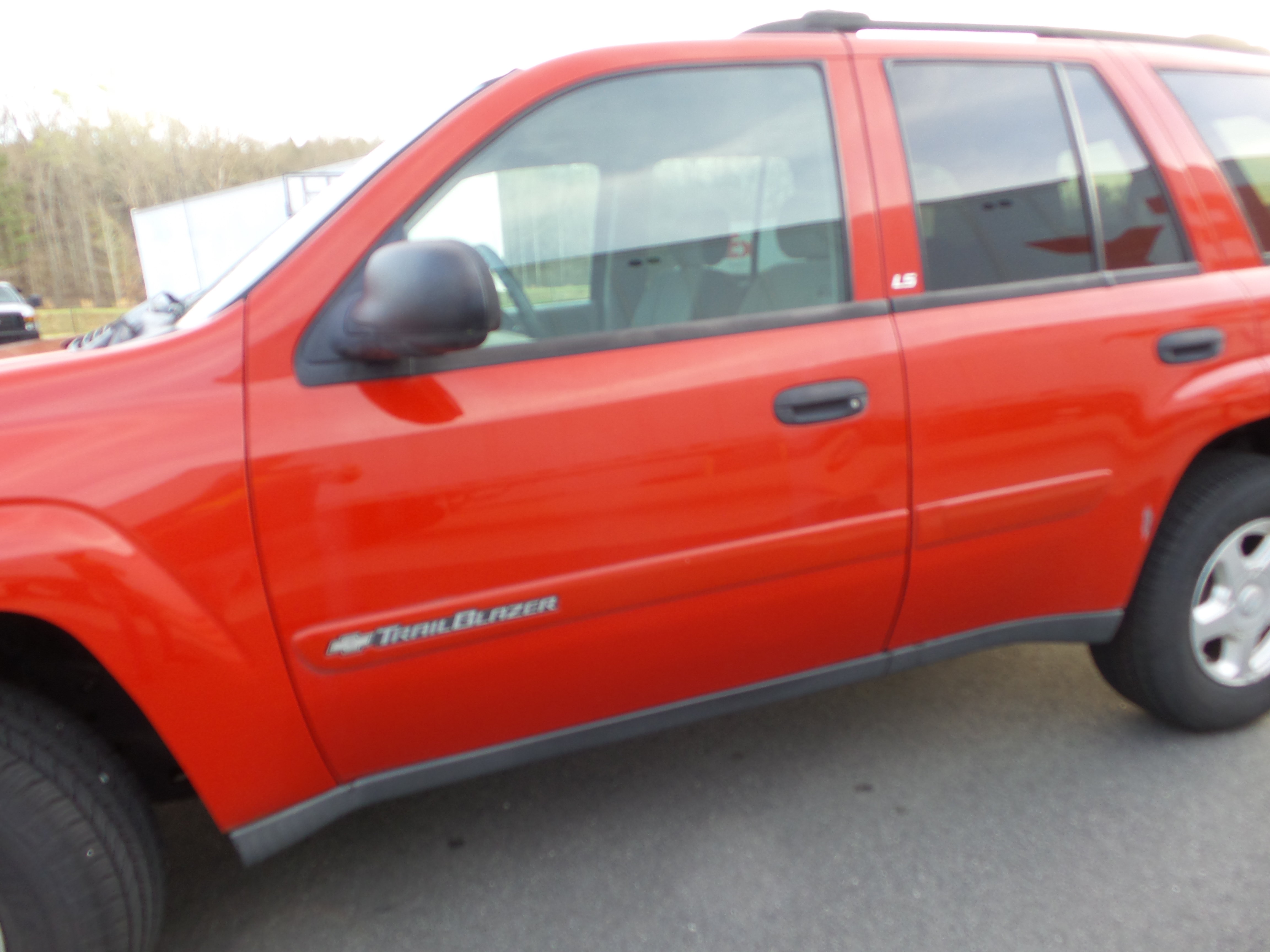 Used 2002 Chevrolet TrailBlazer LS w/ Preferred Equipment Group RWD image 12