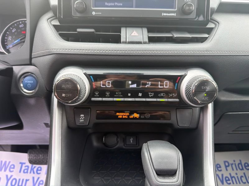 Used 2021 Toyota RAV4 XLE w/ Convenience Package AWD/4WD image 32
