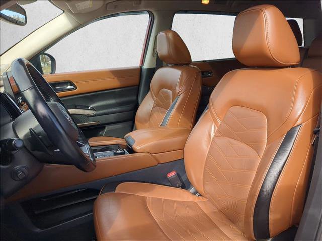 Used 2022 Nissan Pathfinder Platinum w/ Cargo Package image 24