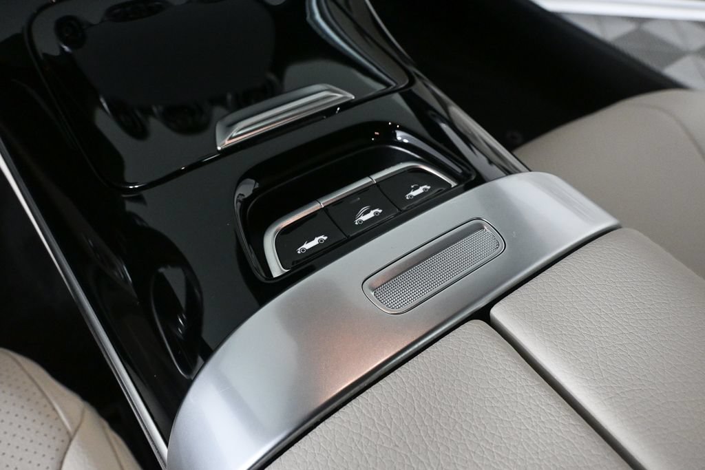 Certified 2024 Mercedes-Benz CLE 450 4MATIC Cabriolet image 15