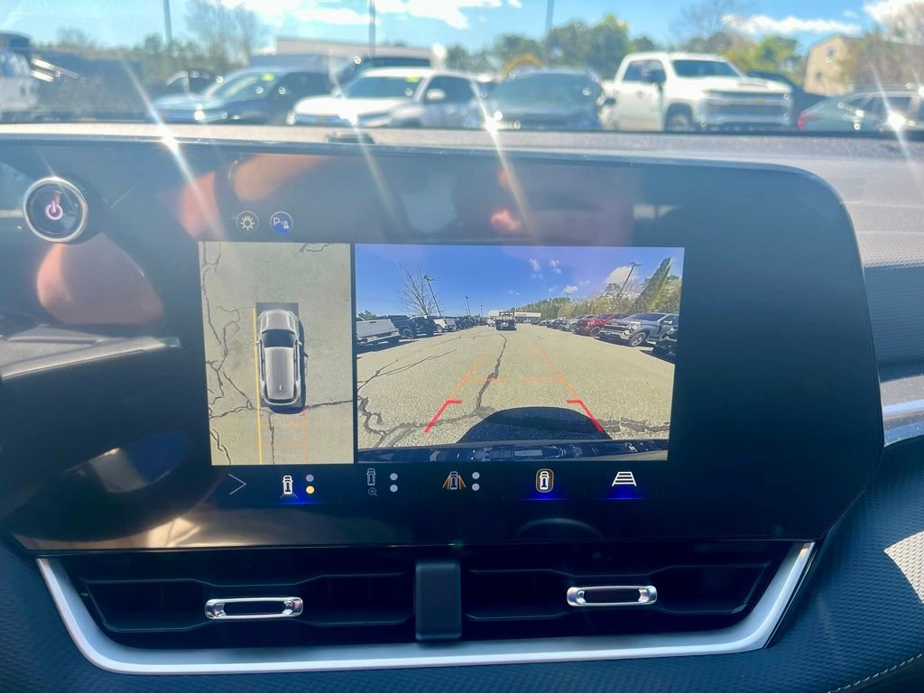 New 2026 Chevrolet Equinox LT w/ Safety and Technology Package AWD/4WD image 14