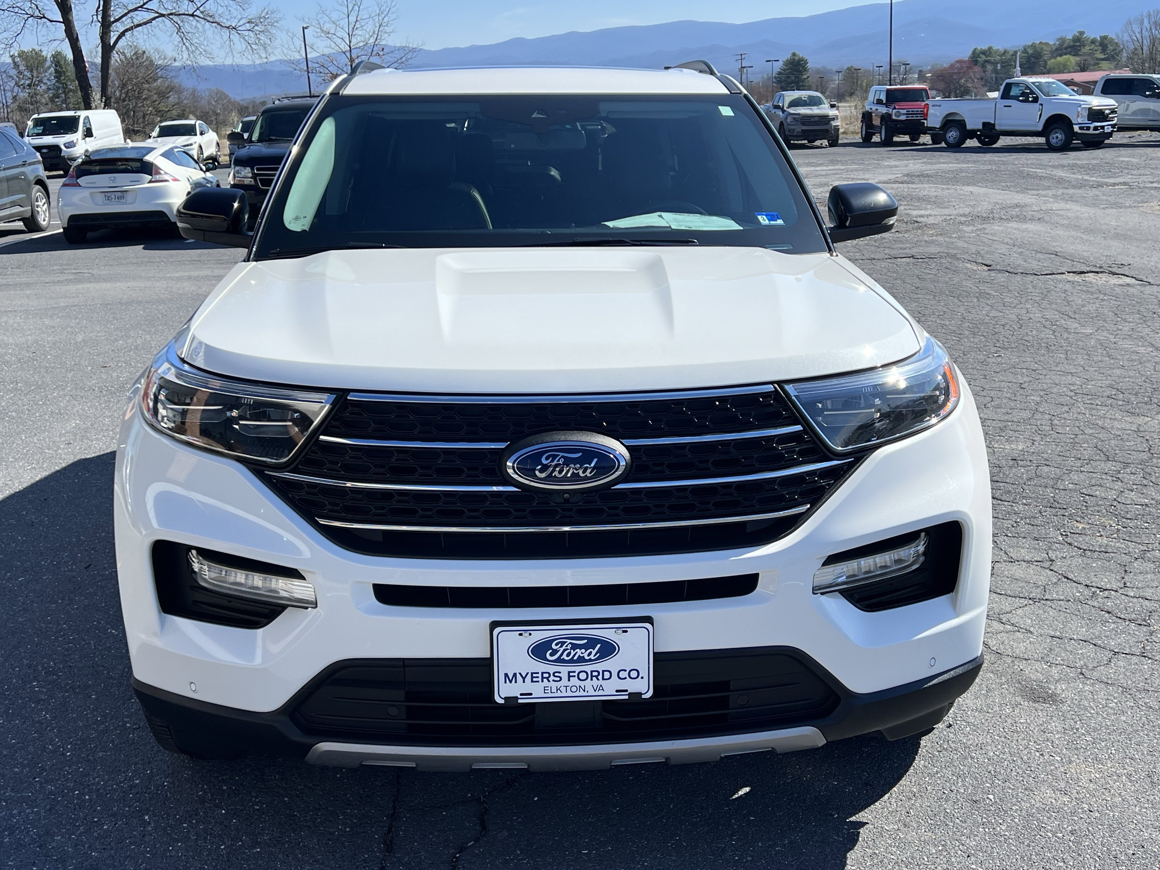 Used 2023 Ford Explorer XLT w/ Equipment Group 202A image 4