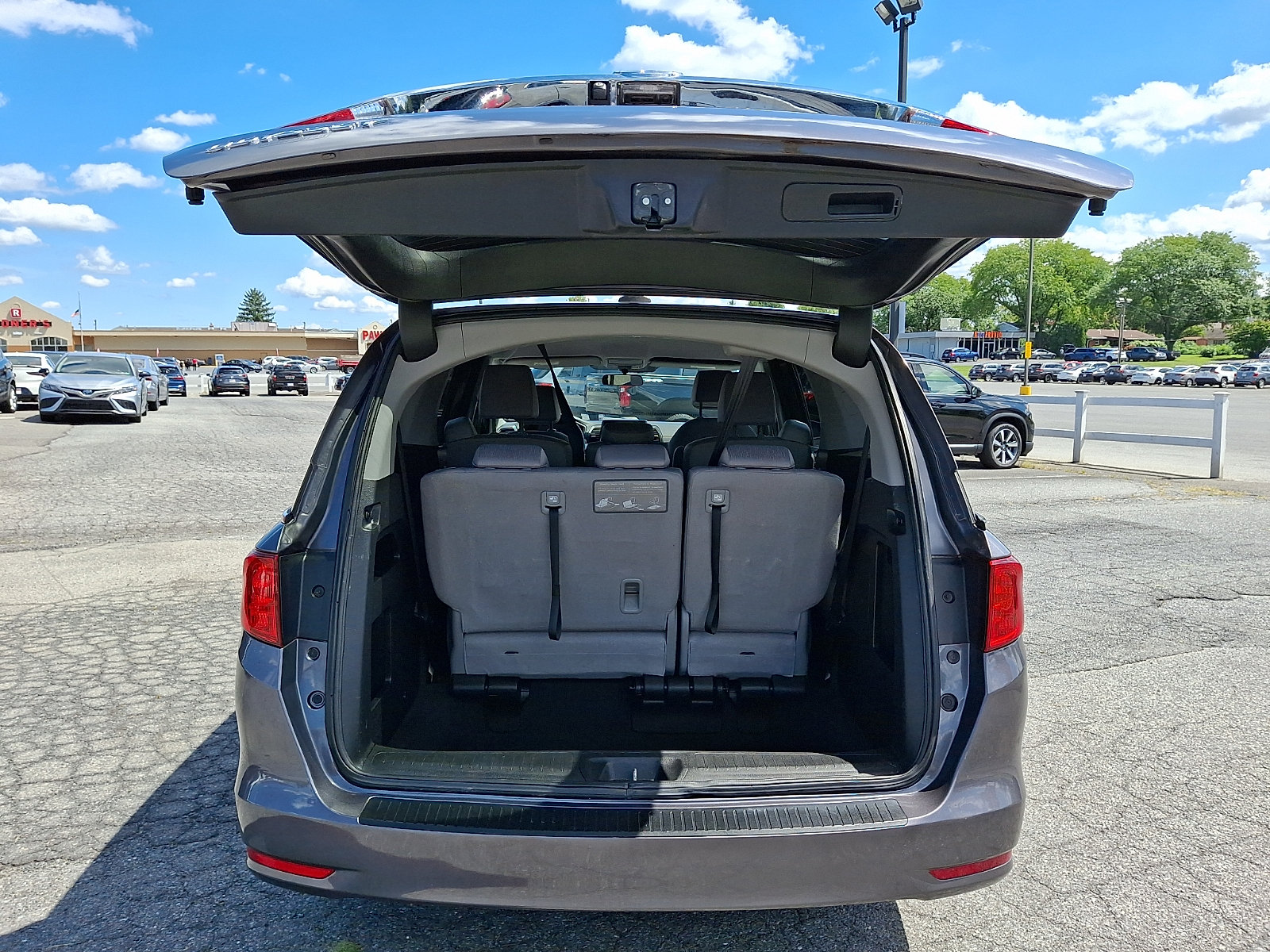 Used 2018 Honda Odyssey EX image 27