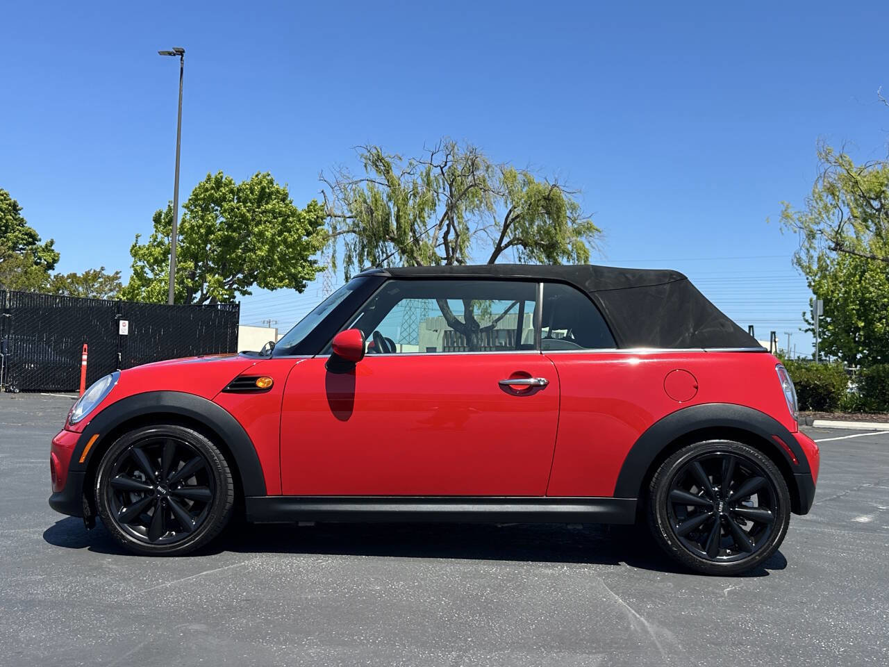 Used 2012 MINI Cooper Convertible FWD image 9