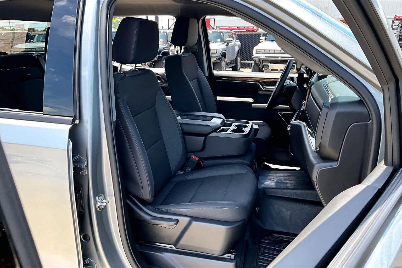 Used 2026 GMC Sierra 1500 Elevation w/ Elevation Select Package RWD image 9