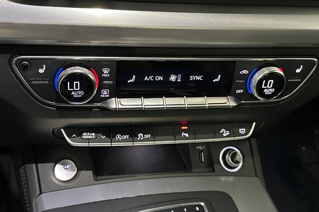 Used 2020 Audi Q5 2.0T Titanium Premium Plus w/ Premium Plus Package AWD/4WD image 24