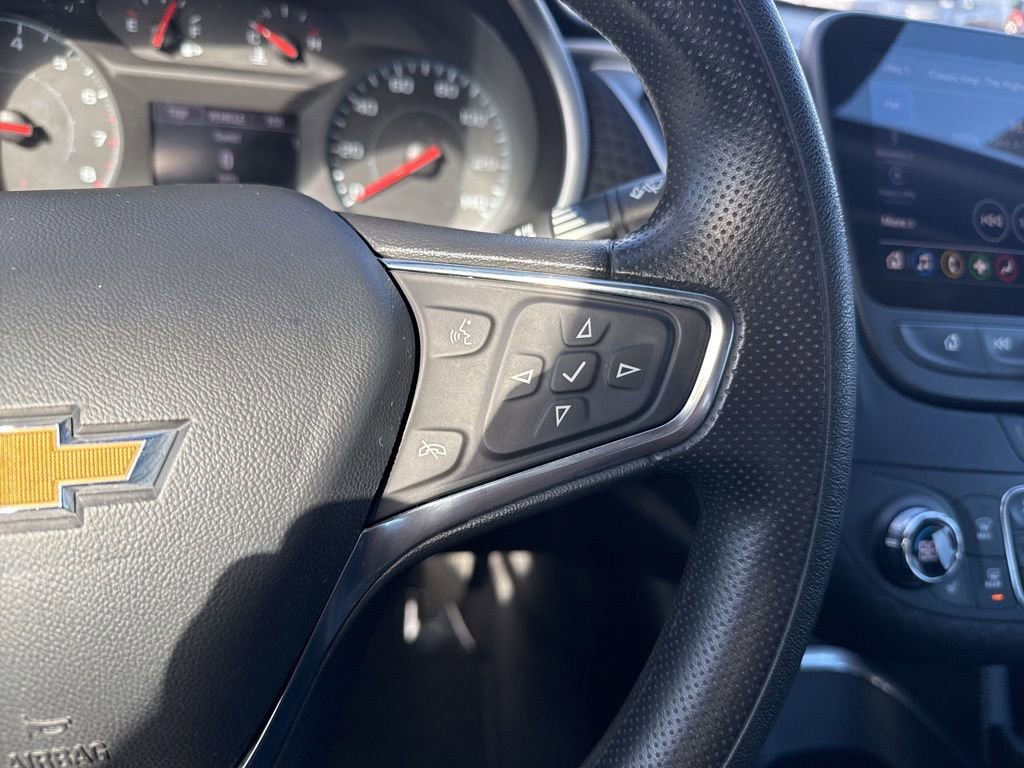 Used 2023 Chevrolet Malibu LT image 17