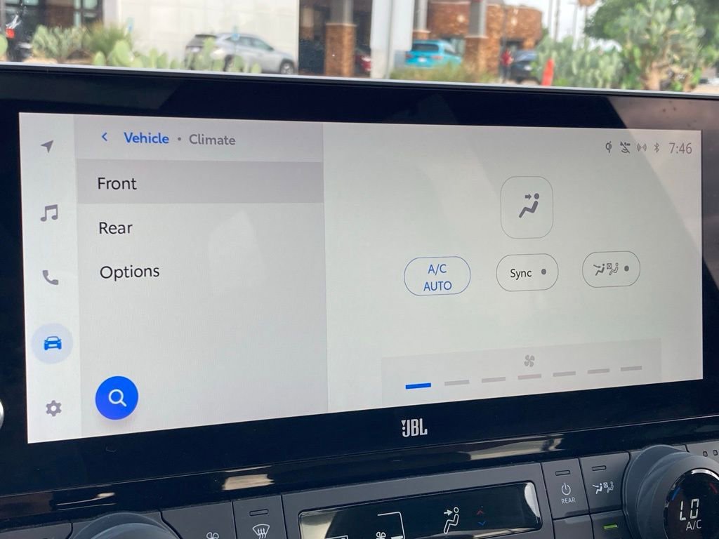 Used 2024 Toyota Grand Highlander AWD Hybrid image 23