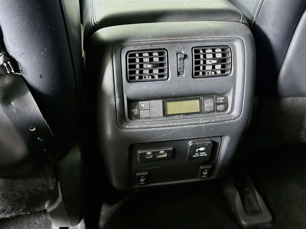 Used 2019 Nissan Pathfinder SL AWD/4WD image 30