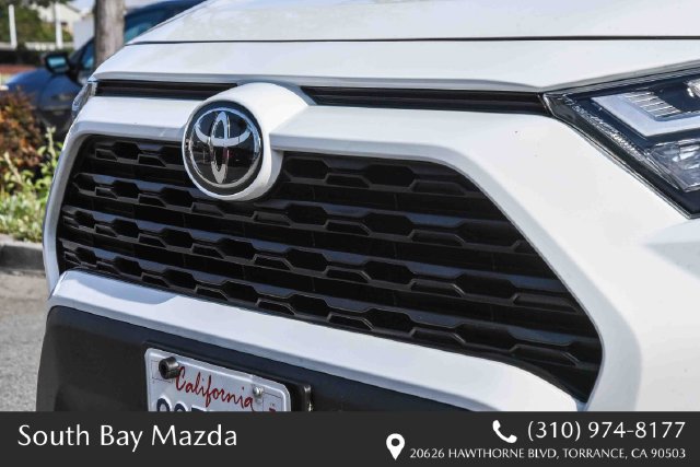 Used 2023 Toyota RAV4 XLE FWD image 5