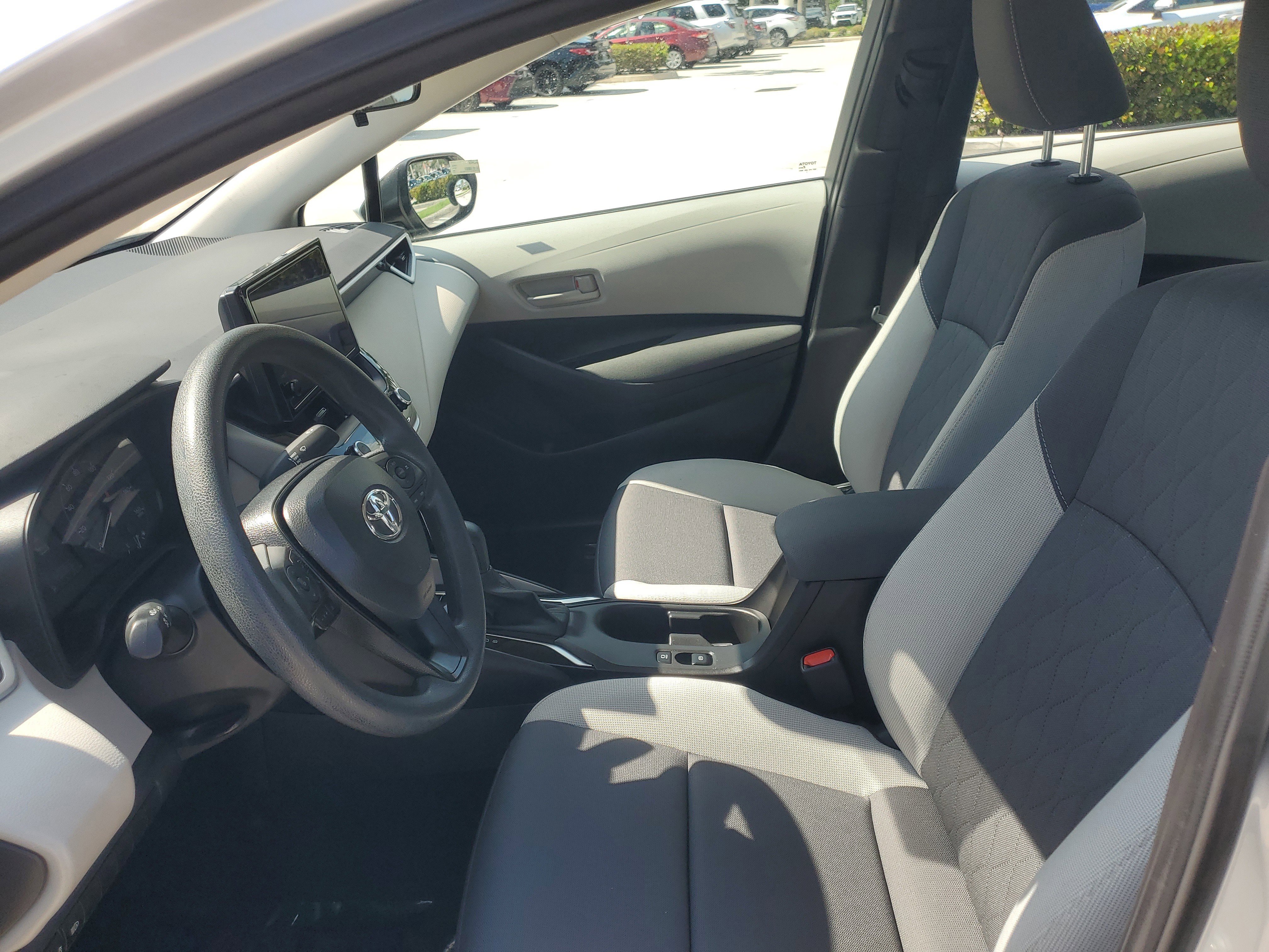 Certified 2025 Toyota Corolla LE FWD image 14