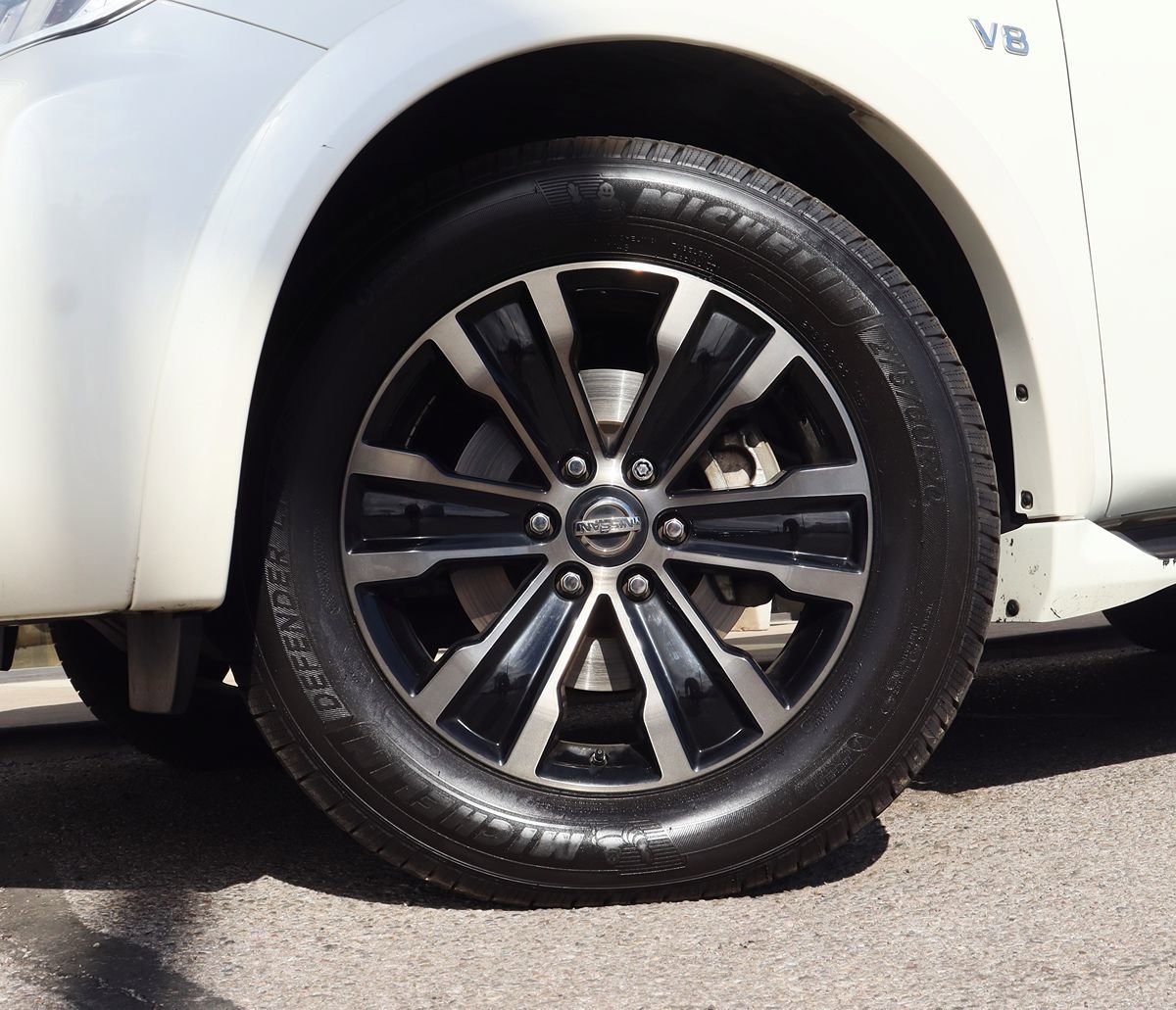 Used 2019 Nissan Armada Platinum w/ Captain's Chairs Package AWD/4WD image 5