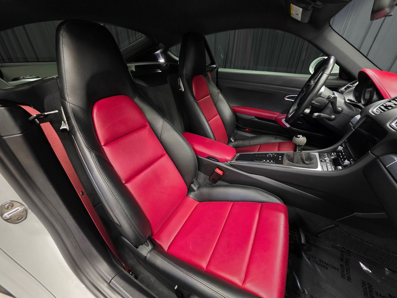 Used 2017 Porsche 718 Cayman RWD image 31