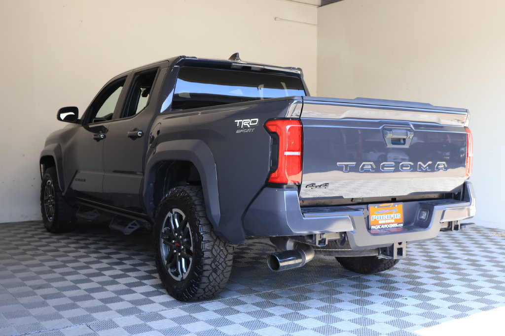 Used 2025 Toyota Tacoma TRD Sport AWD/4WD image 14