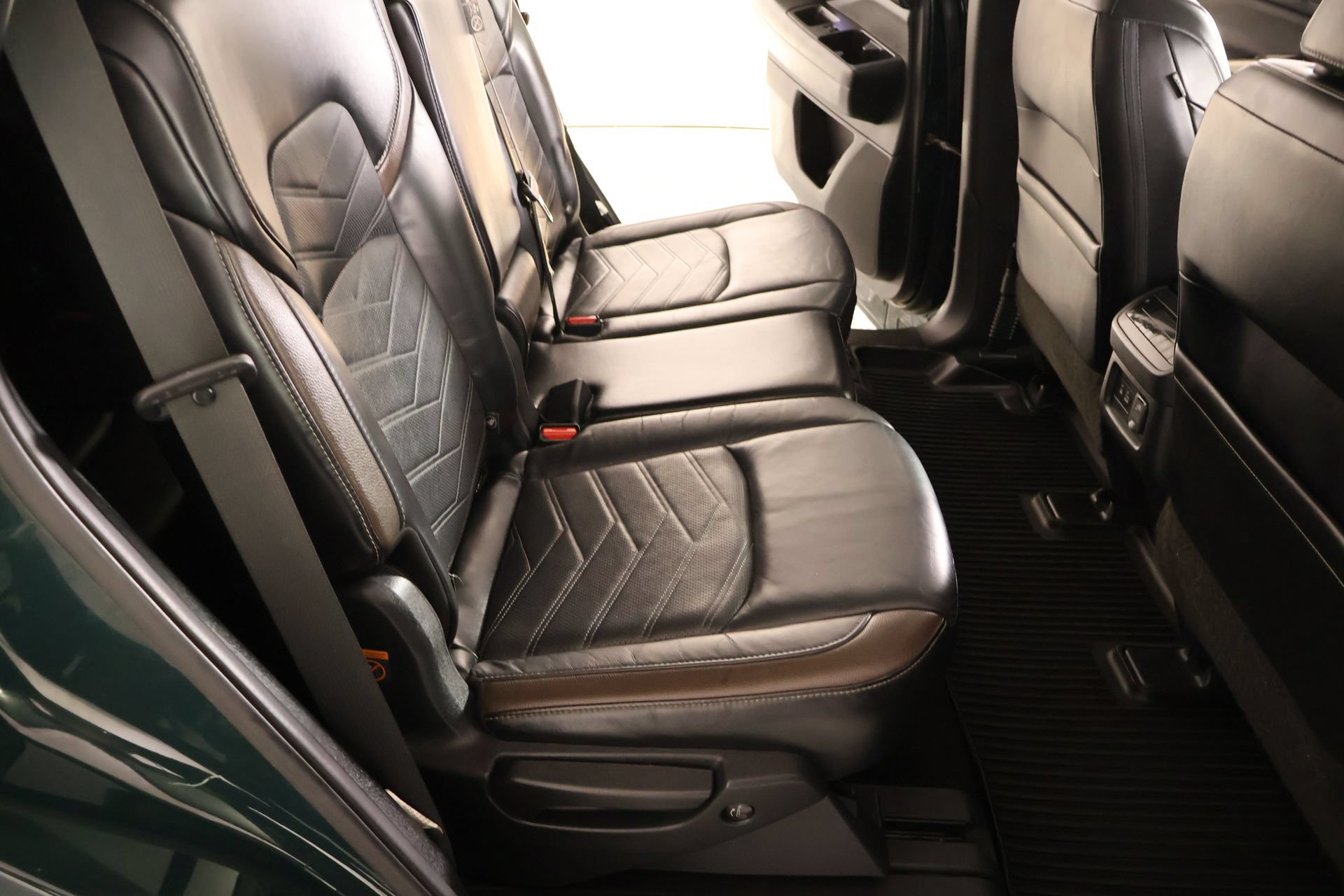 Used 2023 Nissan Pathfinder Platinum w/ Cargo Package FWD image 16