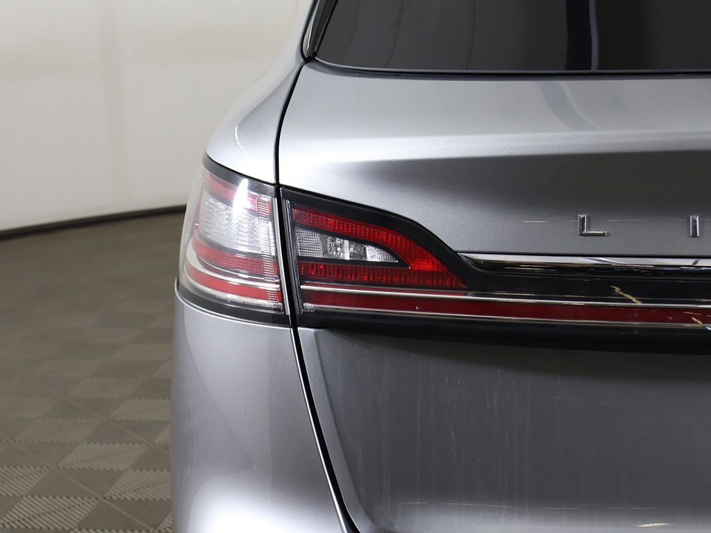 Used 2023 Lincoln Nautilus Reserve image 17