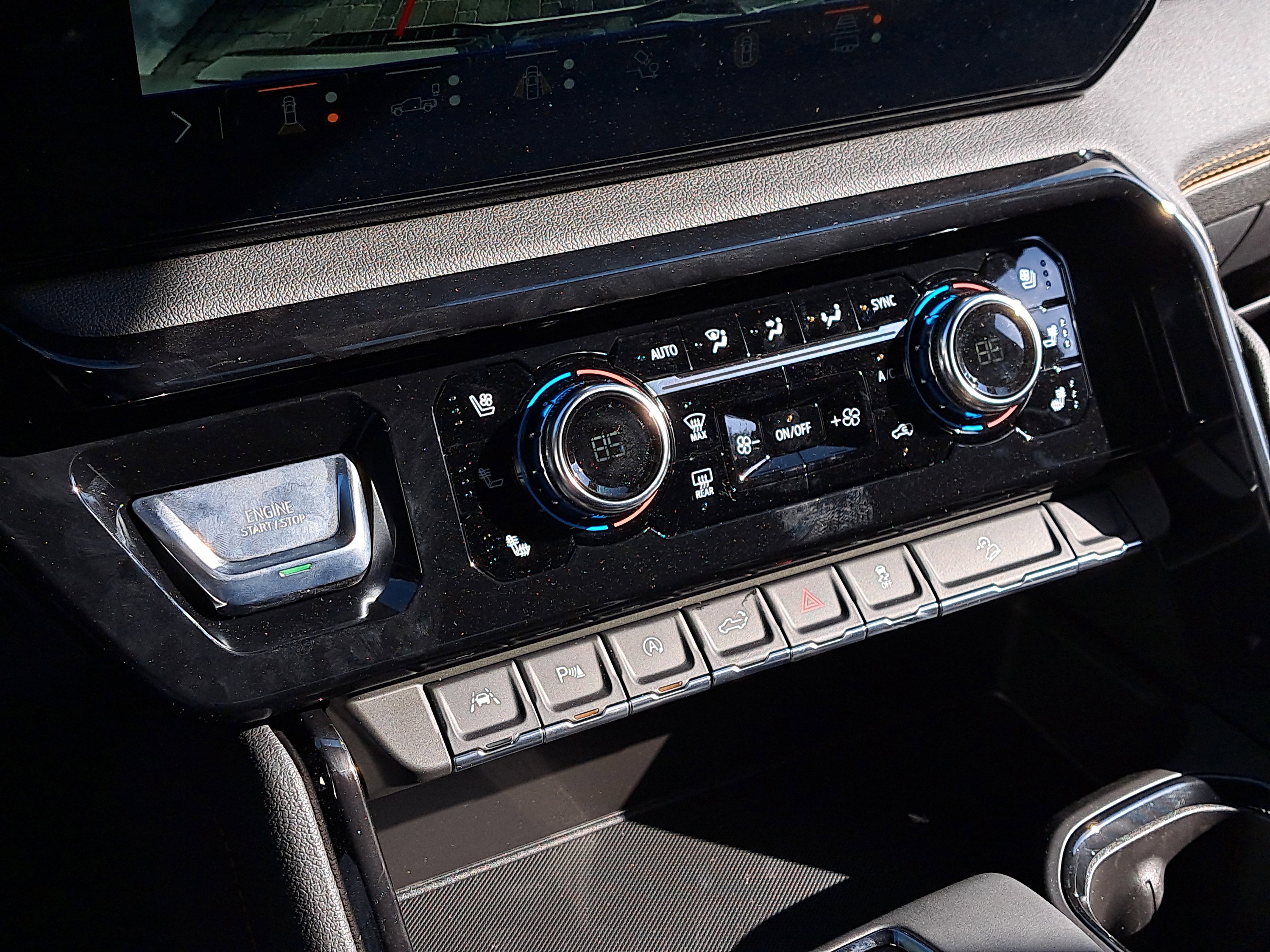 New 2026 GMC Sierra 1500 AT4 w/ AT4 Premium Package AWD/4WD image 29