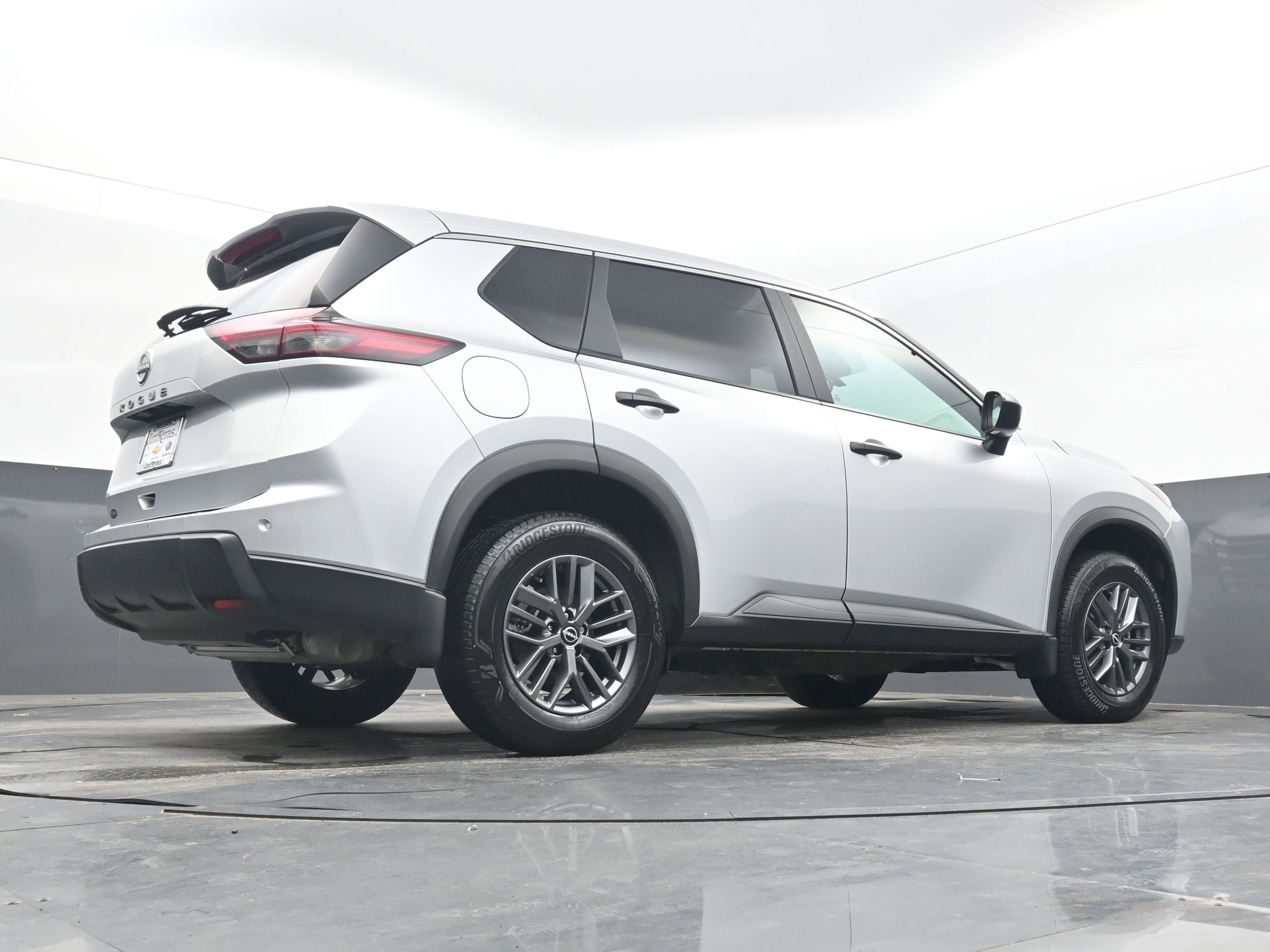 Certified 2025 Nissan Rogue S image 28