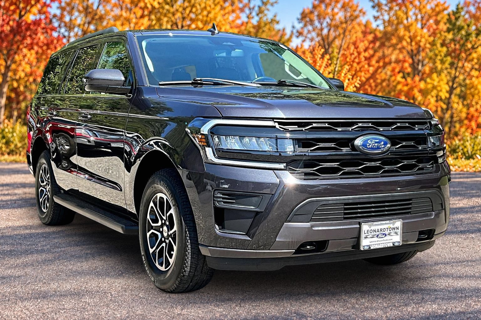 Certified 2024 Ford Expedition XLT AWD/4WD image 14