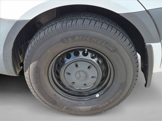 Used 2024 Mercedes-Benz Sprinter 2500 image 20