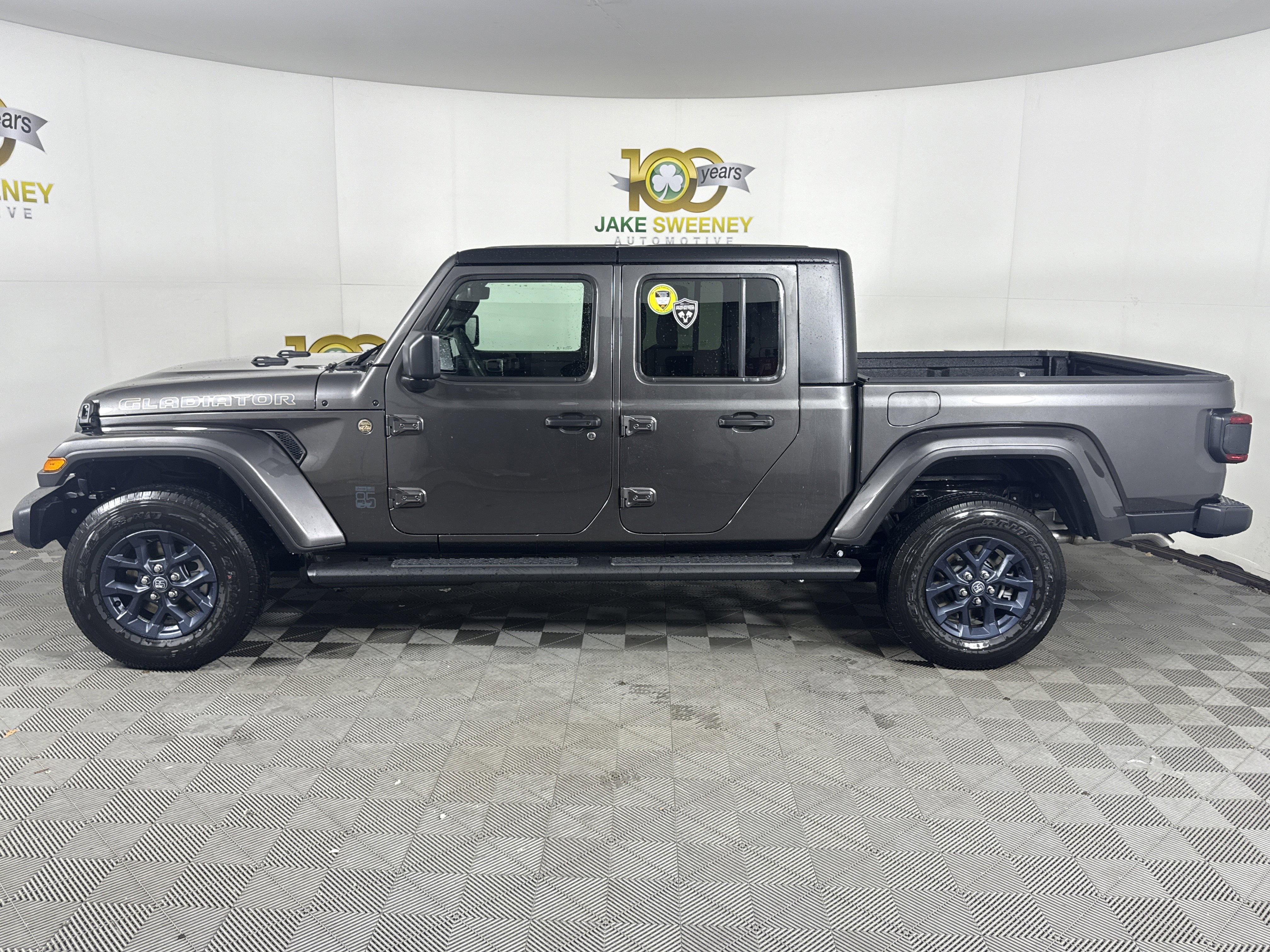 New 2026 Jeep Gladiator Sport AWD/4WD image 5