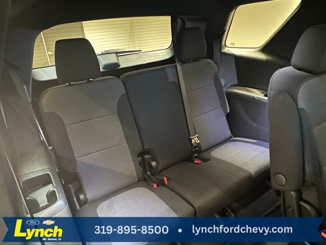 Used 2023 Chevrolet Traverse LT w/ Midnight/Sport Edition image 21