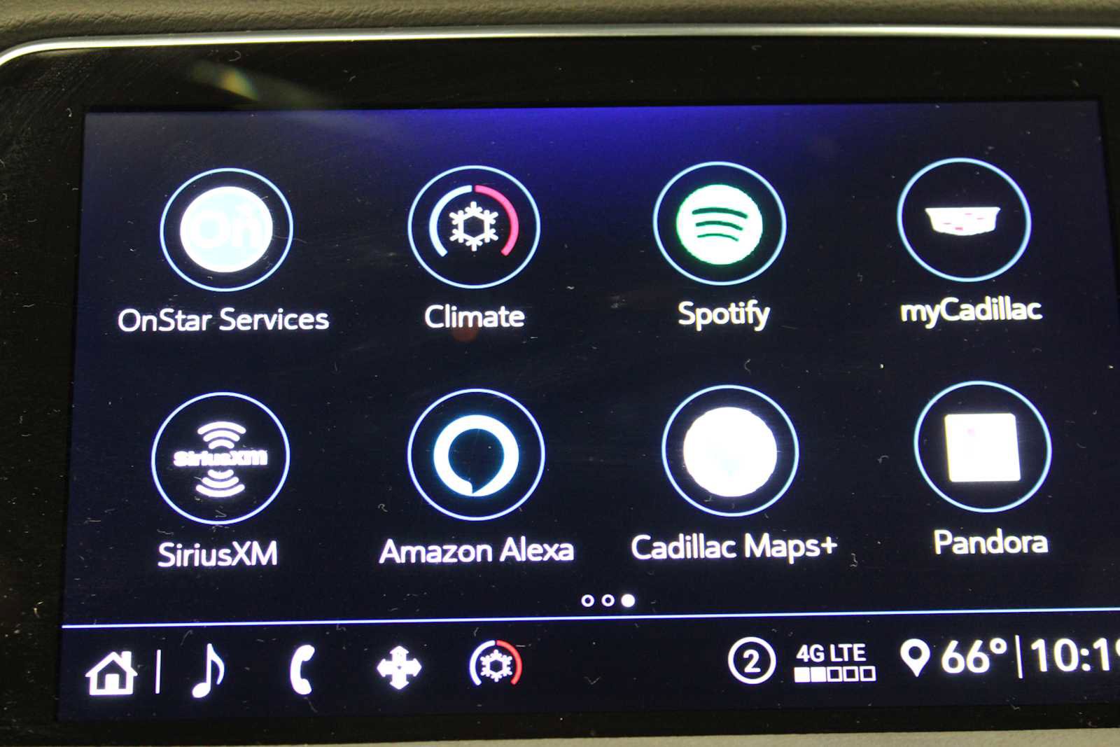 Used 2020 Cadillac XT4 Premium Luxury w/ Cold Weather Package image 28