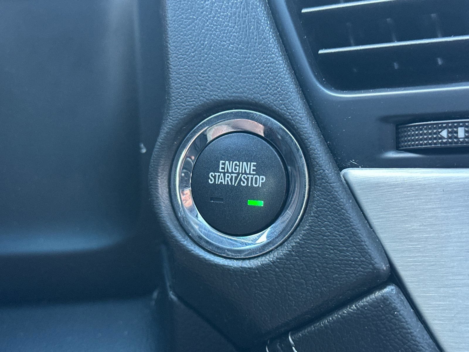 Used 2020 GMC Yukon SLT AWD/4WD image 27