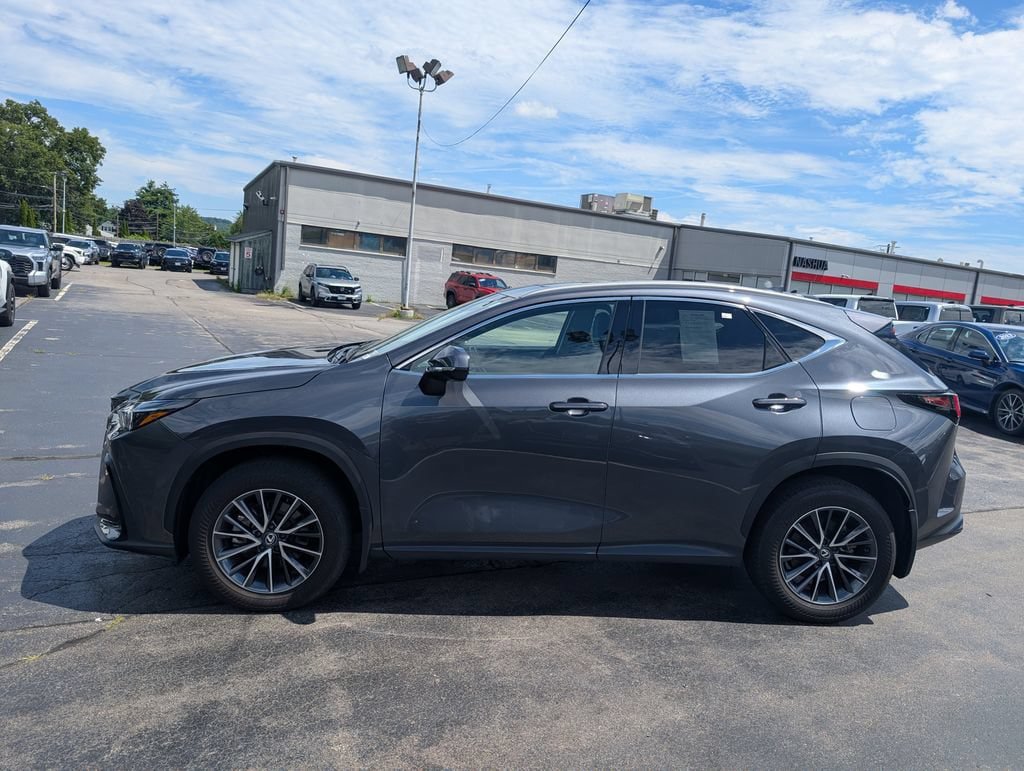 Used 2025 Lexus NX 350 AWD w/ Accessory Package (2T) image 3
