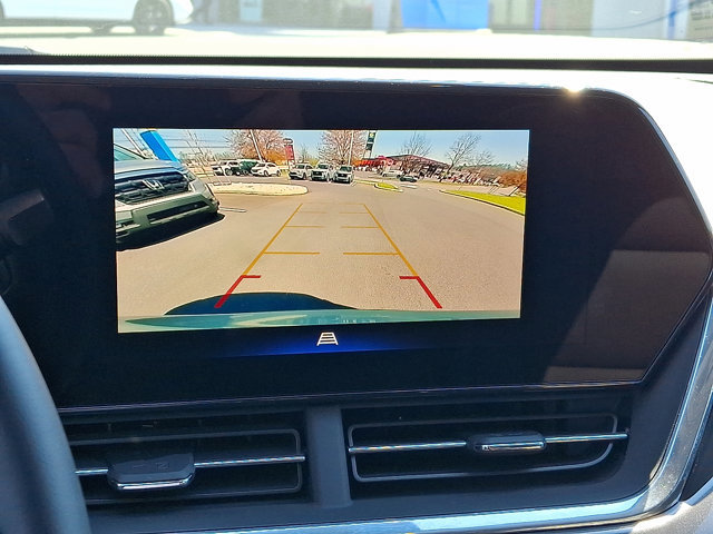 Used 2024 Chevrolet Trax ACTIV w/ Driver Confidence Package image 17