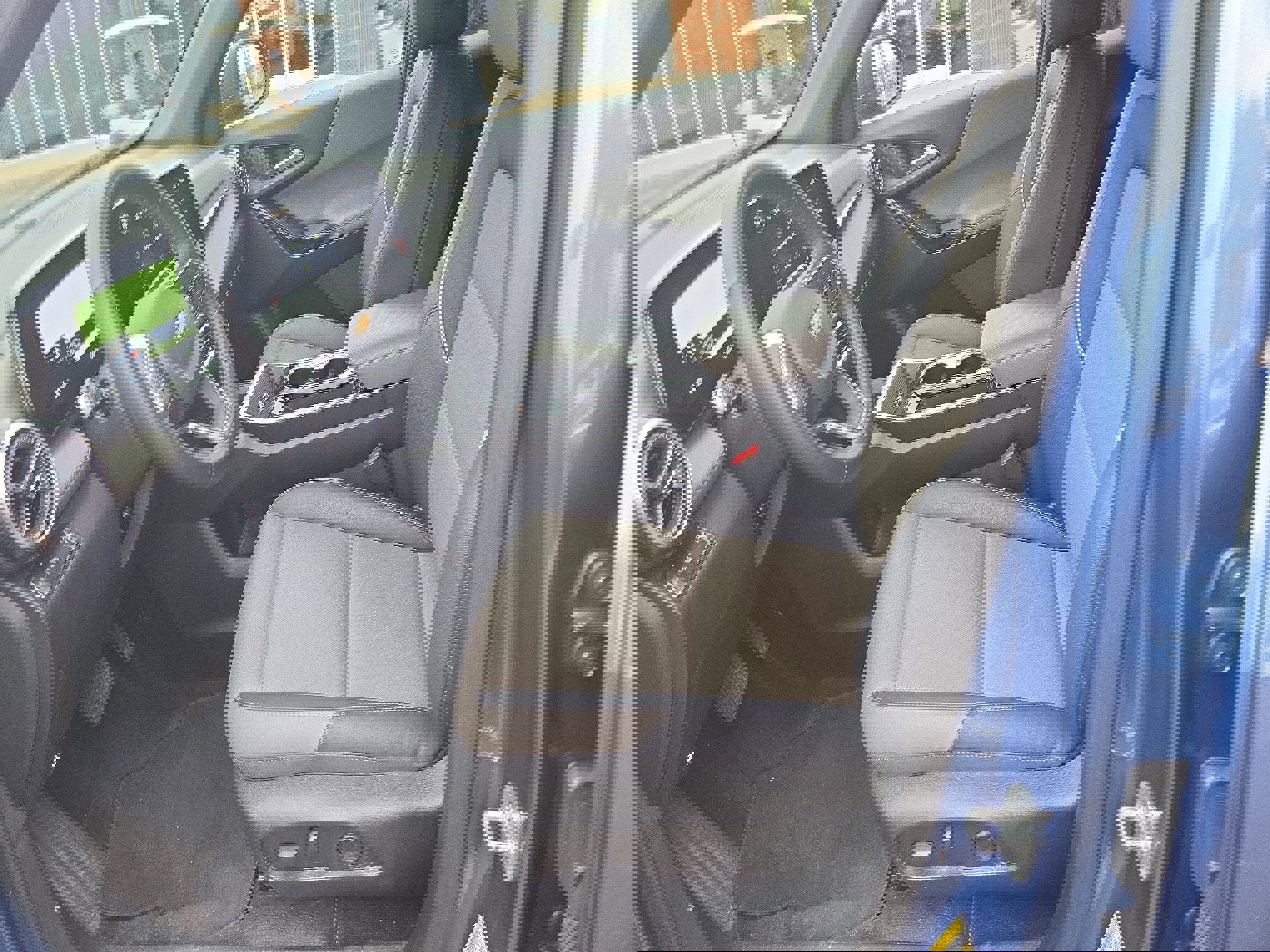 Used 2025 Chevrolet Equinox LT w/ Convenience Package II image 11