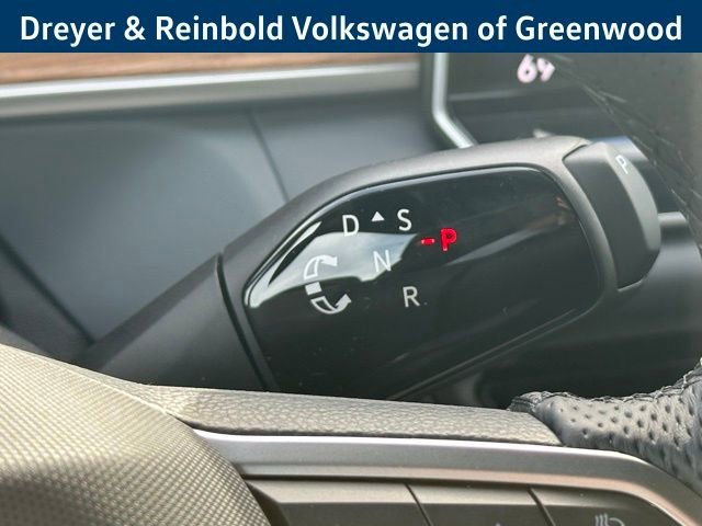 New 2026 Volkswagen Tiguan SEL R-Line image 17