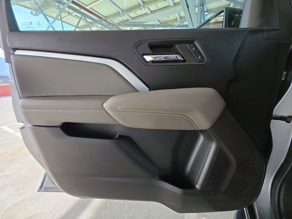 Used 2024 Chevrolet Colorado ZR2 w/ ZR2 Bison Edition image 23