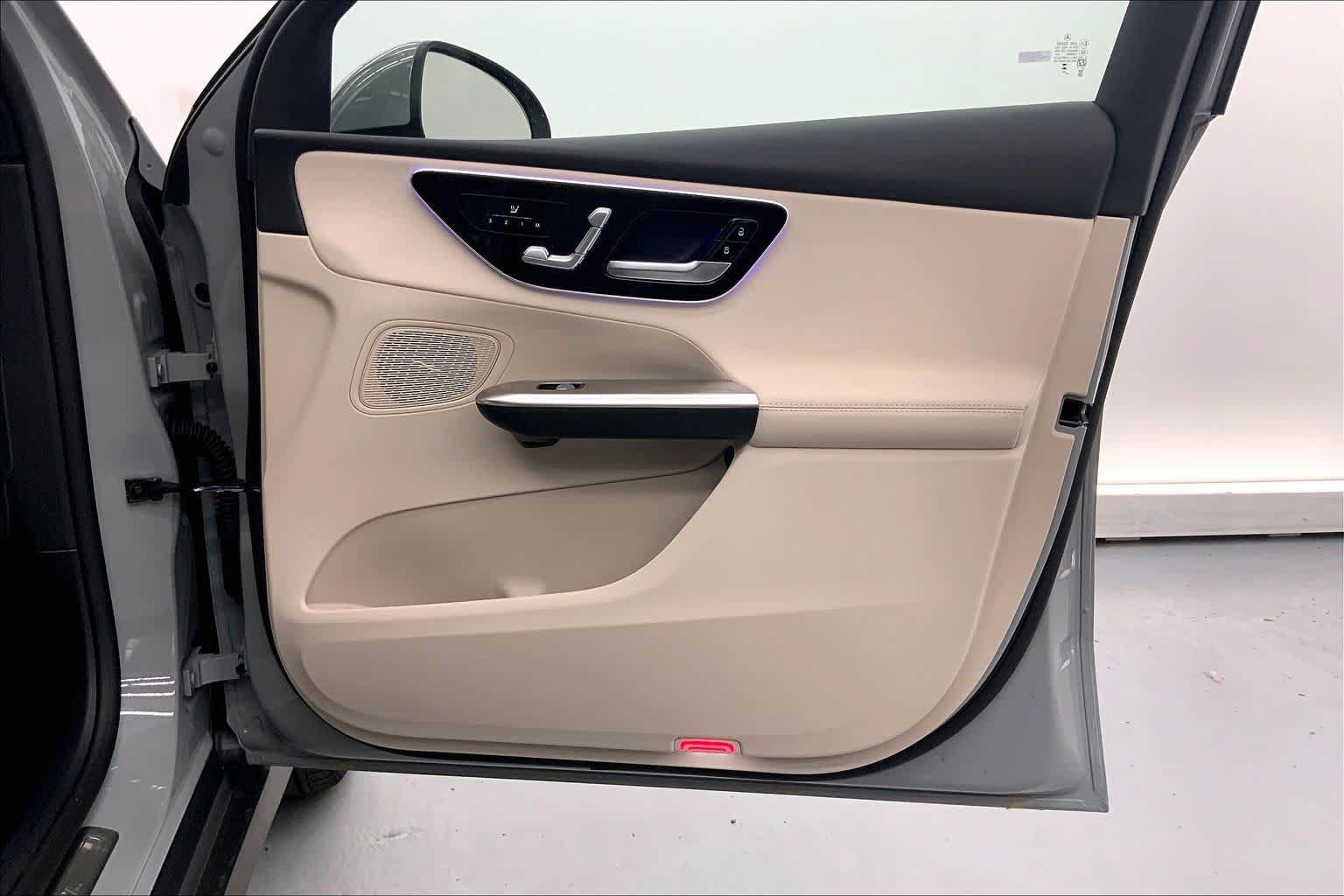New 2027 Mercedes-Benz GLC 300 image 10