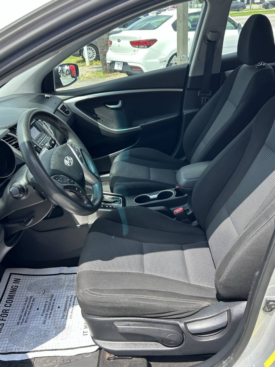 Used 2015 Hyundai Elantra GT FWD image 13
