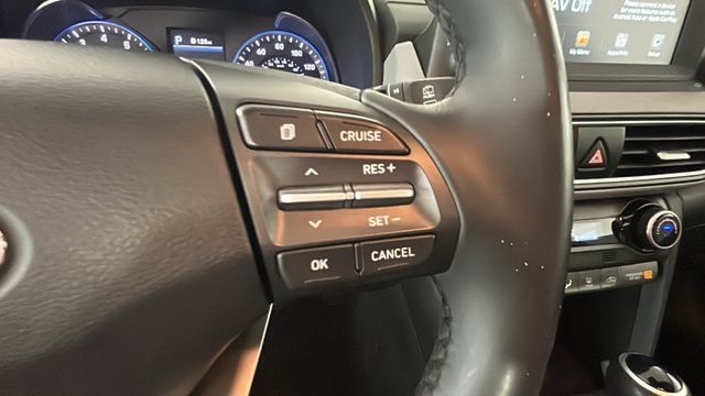 Used 2021 Hyundai Kona Limited AWD/4WD image 15