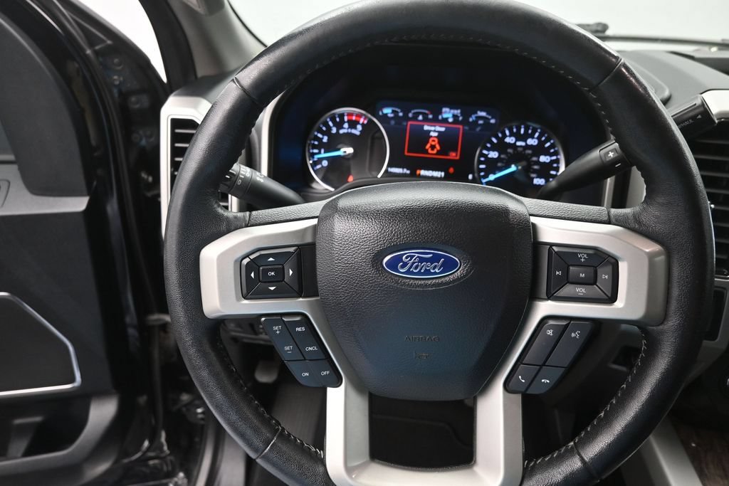 Used 2019 Ford F250 Lariat w/ Lariat Ultimate Package AWD/4WD image 3