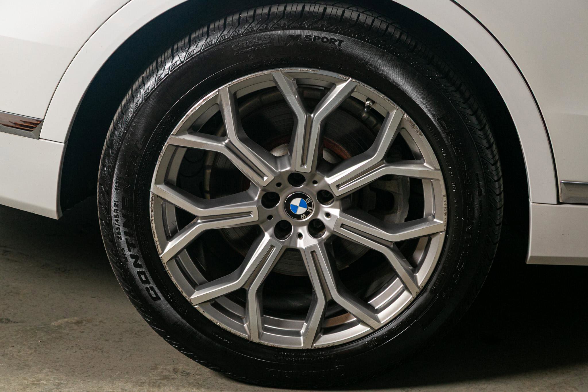 Used 2019 BMW X7 xDrive50i w/ Cold Weather Package AWD/4WD image 19