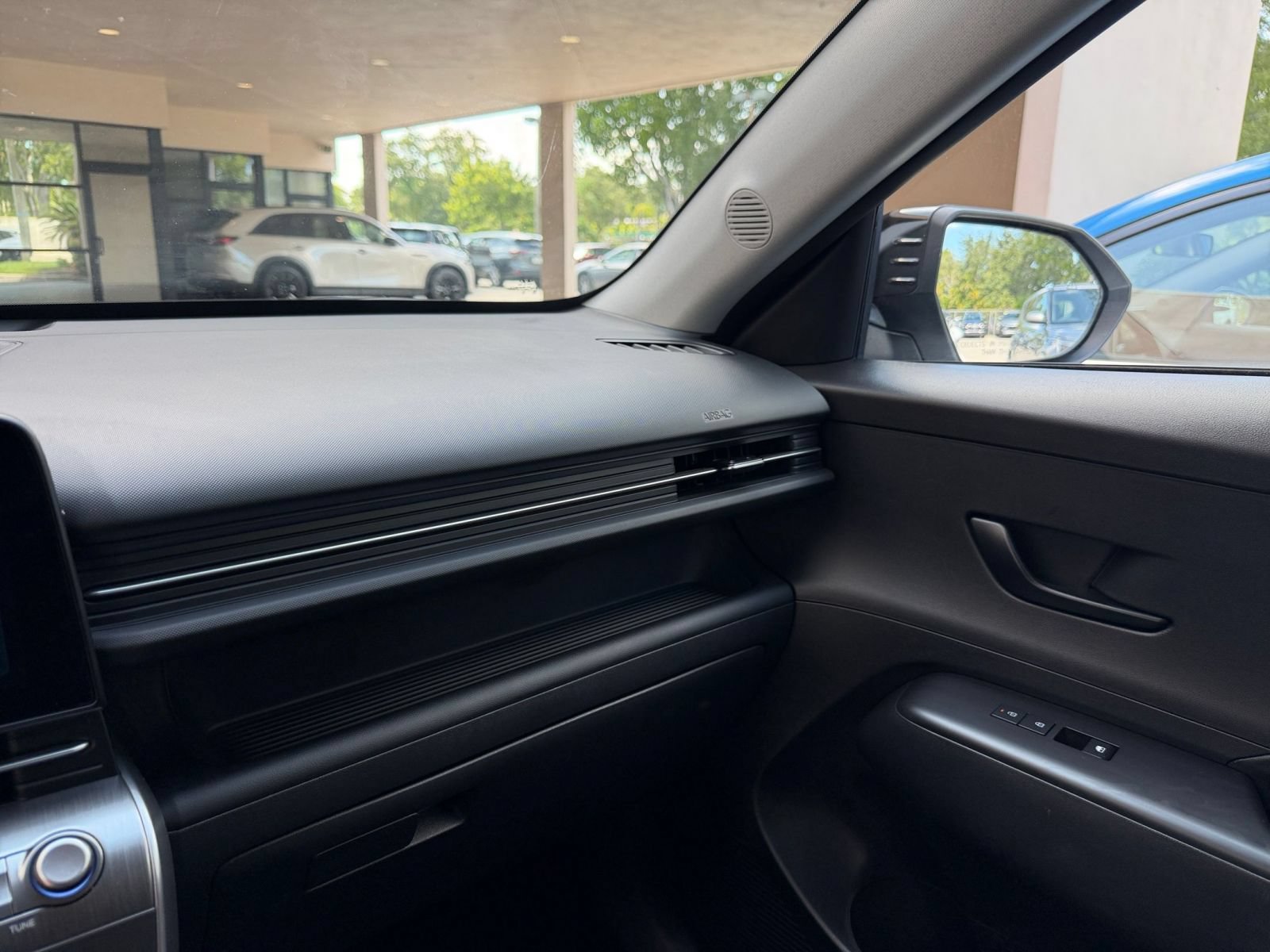 Used 2026 Hyundai Kona SEL Sport FWD image 30