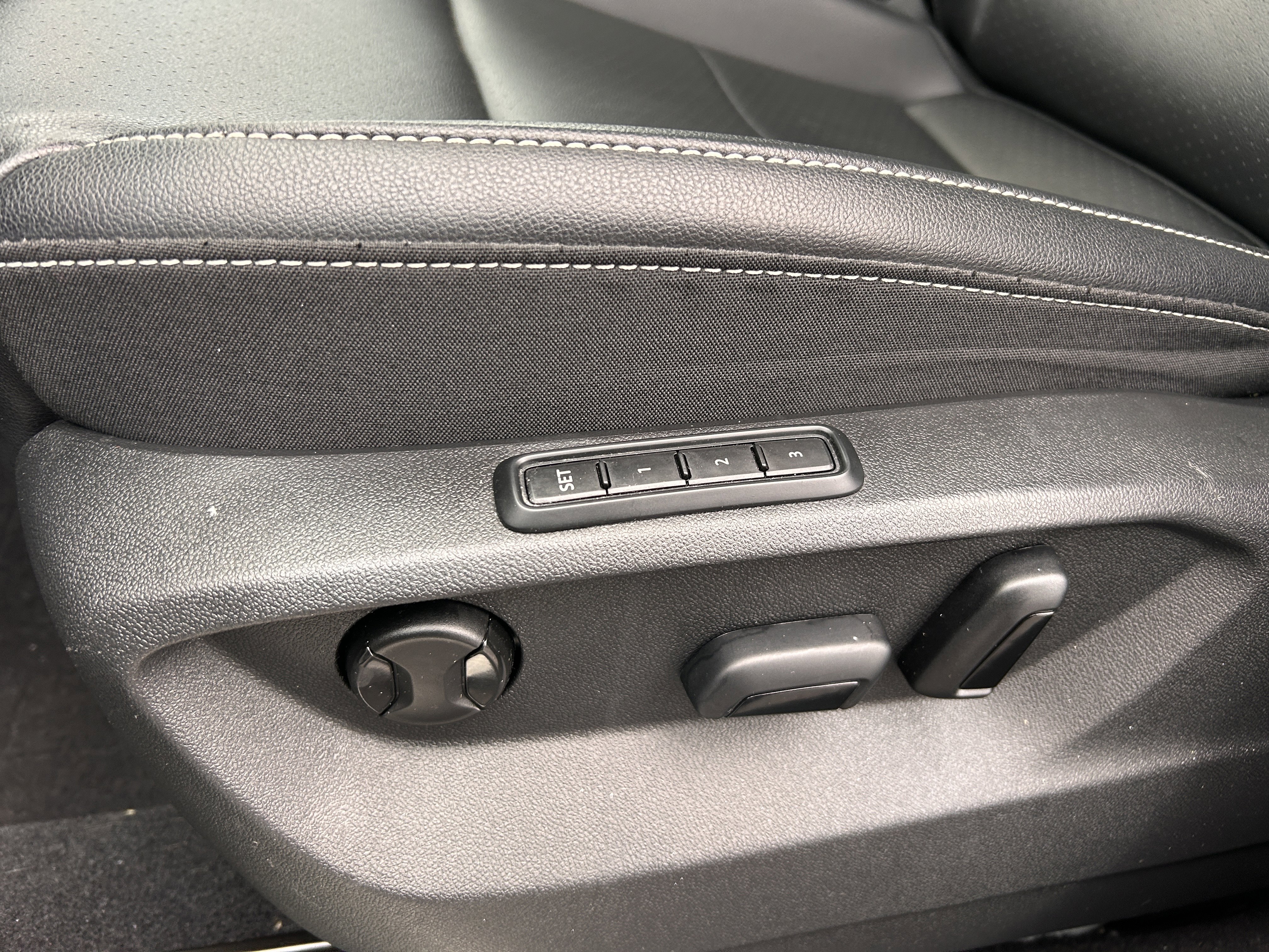 Certified 2023 Volkswagen Atlas SEL image 21