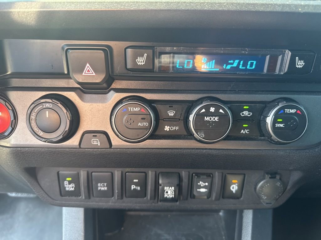 Used 2019 Toyota Tacoma TRD Off-Road AWD/4WD image 17
