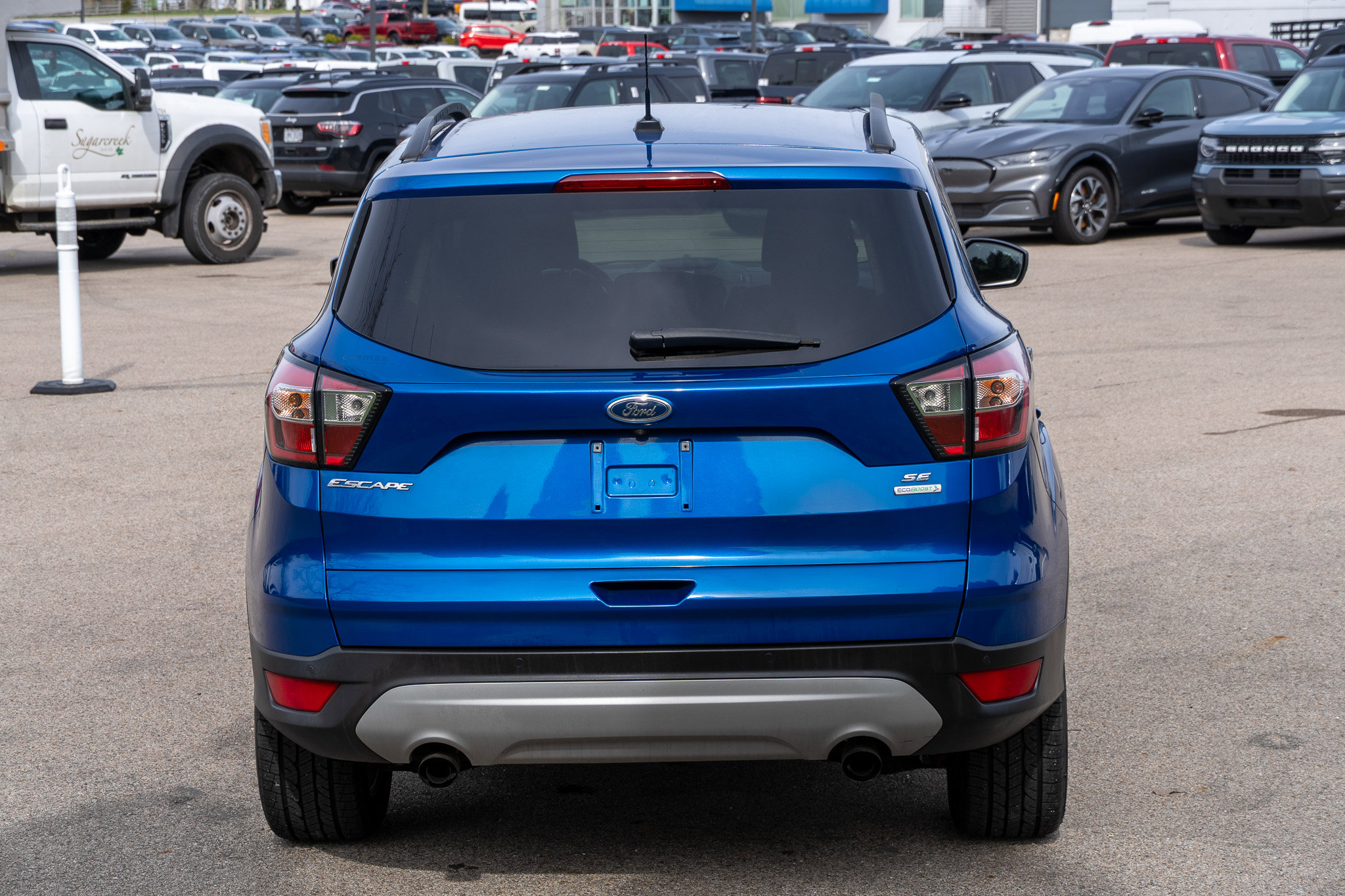 Used 2017 Ford Escape SE w/ Equipment Group 201A image 6
