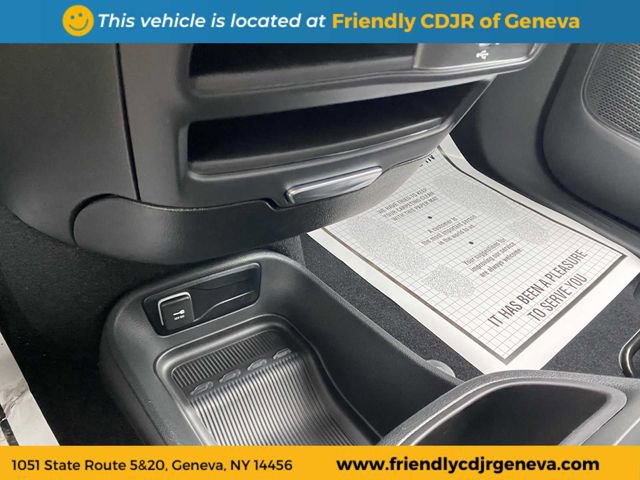 New 2026 Chrysler Pacifica Select FWD image 20