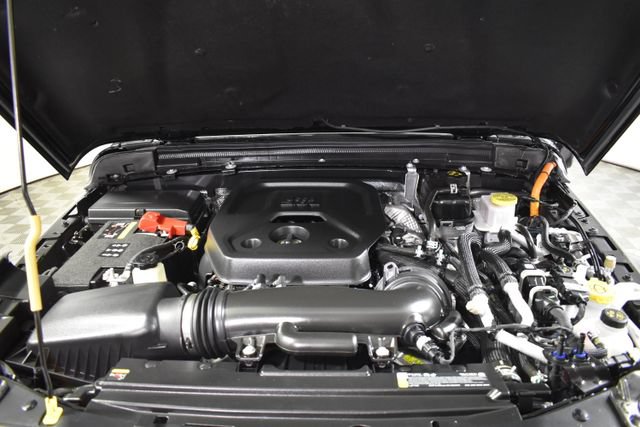 Used 2025 Jeep Wrangler Unlimited Sahara AWD/4WD image 37
