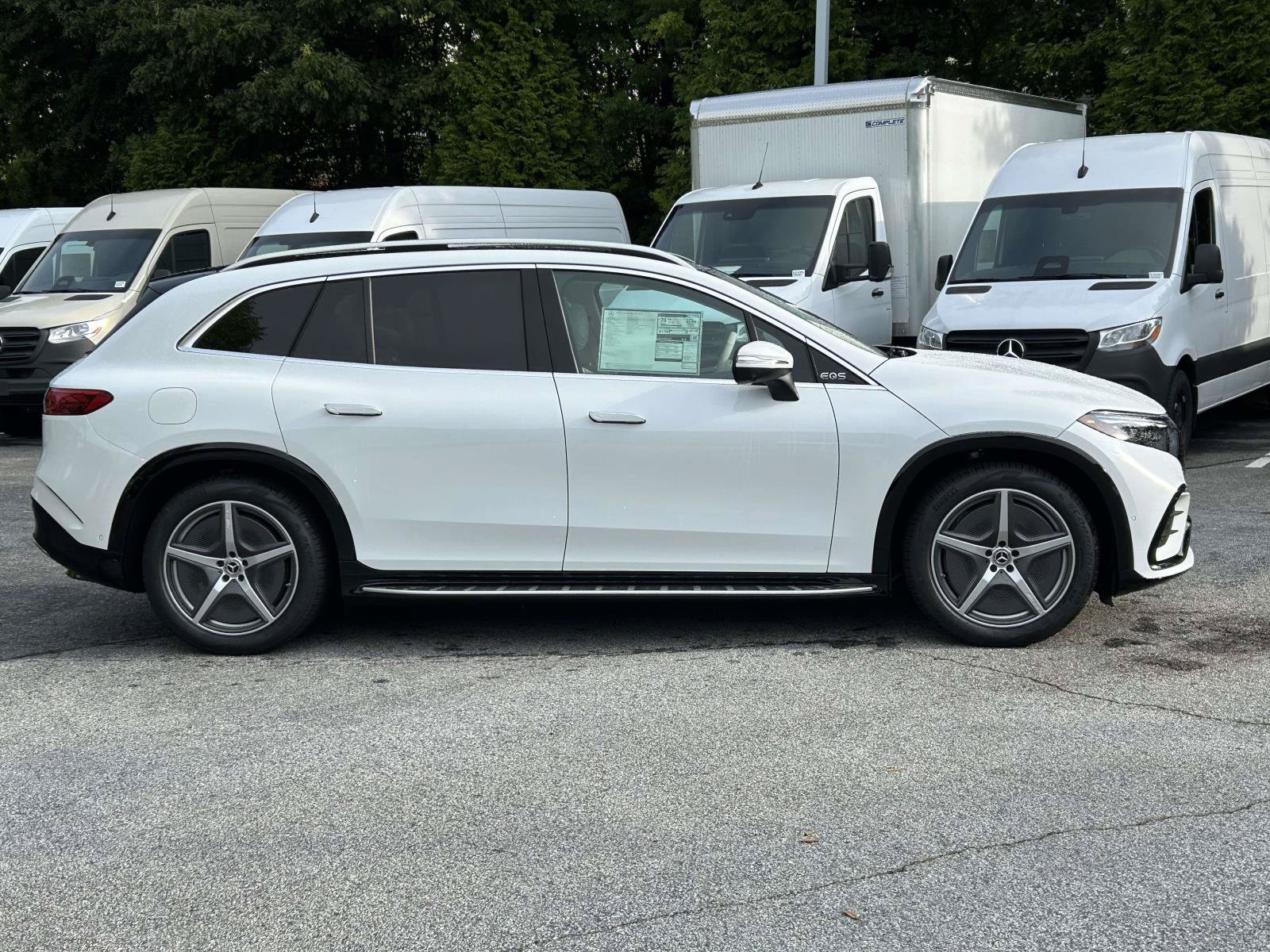 New 2027 Mercedes-Benz EQS 400 4MATIC SUV image 5