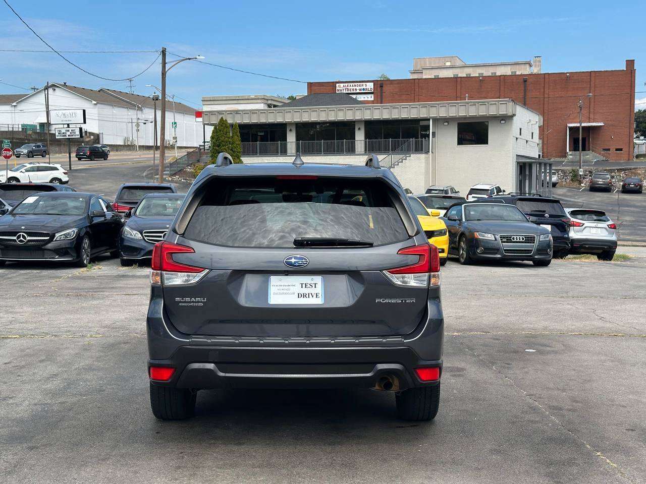 Used 2020 Subaru Forester Premium AWD/4WD image 9