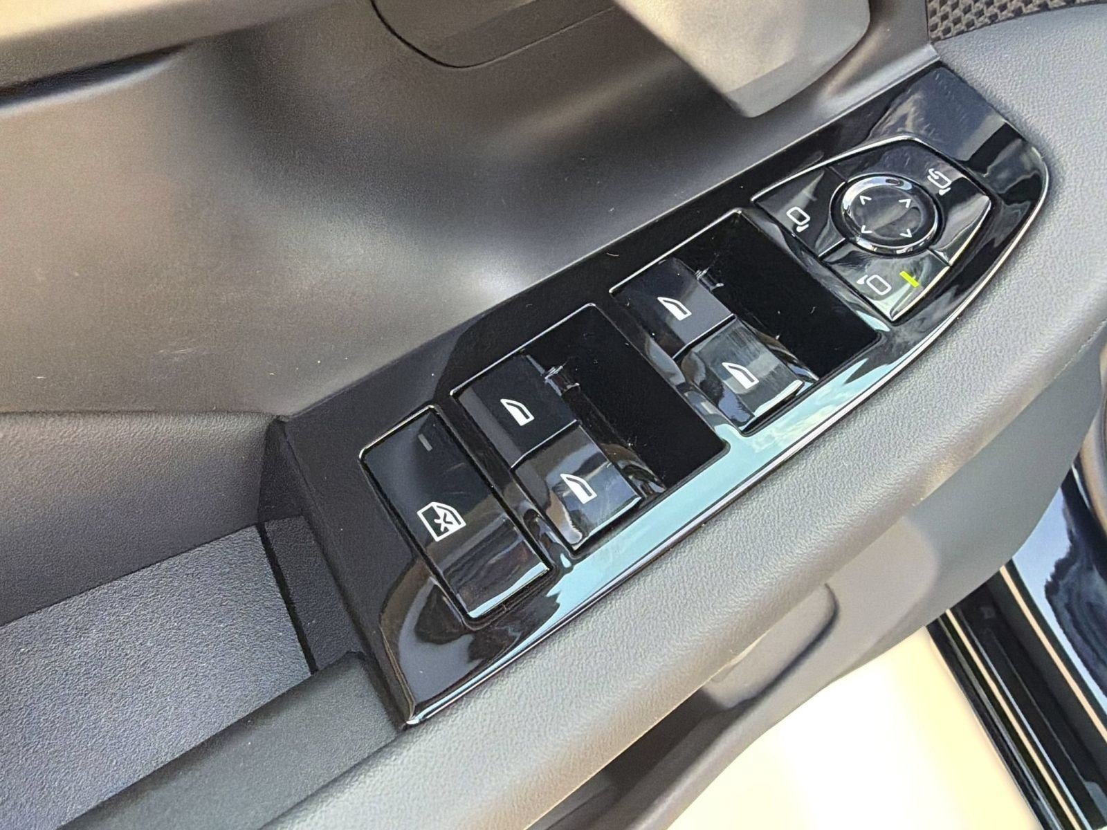 New 2027 BMW 530i w/ M Sport Package RWD image 26