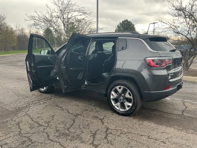 Used 2018 Jeep Compass Limited w/ Navigation Group AWD/4WD image 33