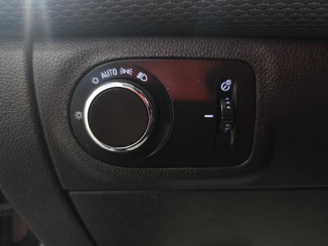 Used 2017 Chevrolet Cruze LS FWD image 13