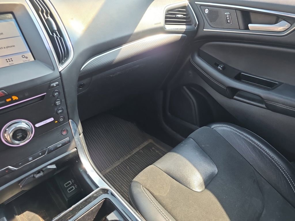 Used 2019 Ford Edge ST w/ Convenience Package AWD/4WD image 10